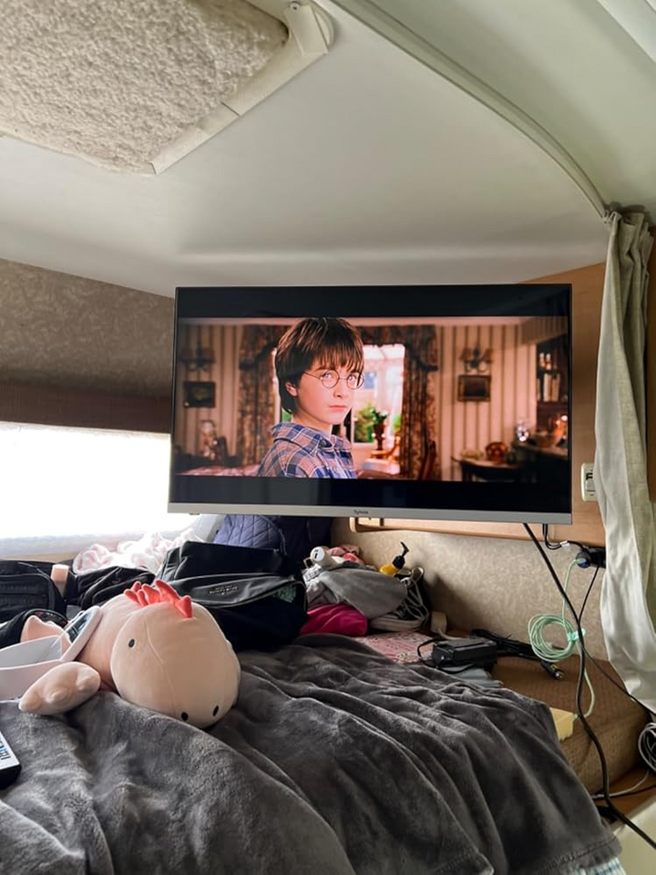 32" Smart 12V RV TV - Limo Series (With DVD Combo)
